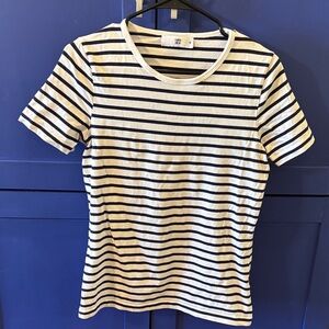 Cargo Crew Women’s Rivera Striped T-Shirt Navy and White Used